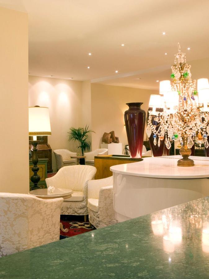 National Hotel Римини Екстериор снимка