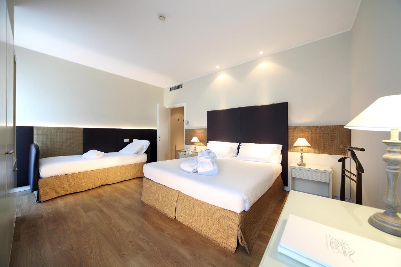 National Hotel Римини Екстериор снимка
