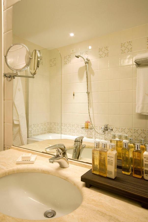 National Hotel Римини Екстериор снимка