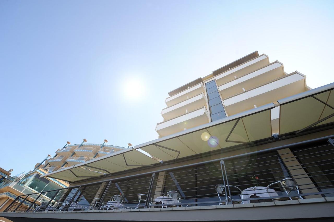National Hotel Римини Екстериор снимка